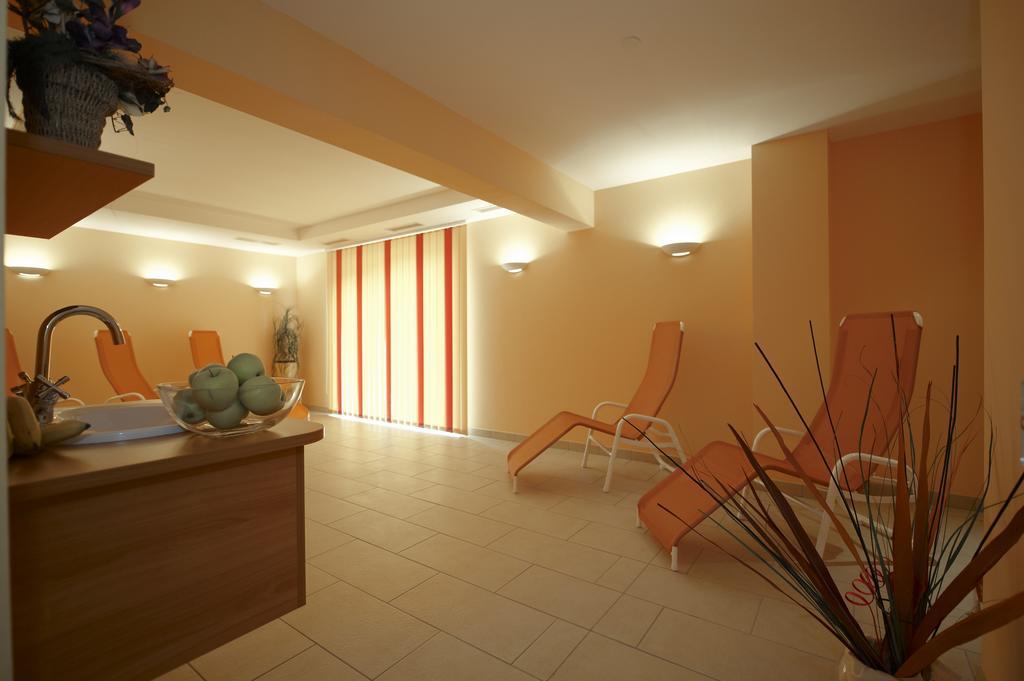 שלאדמינג Hotel Pariente מראה חיצוני תמונה