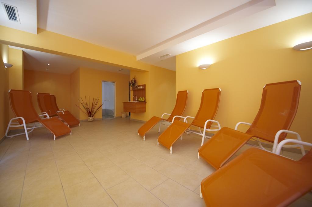 שלאדמינג Hotel Pariente מראה חיצוני תמונה