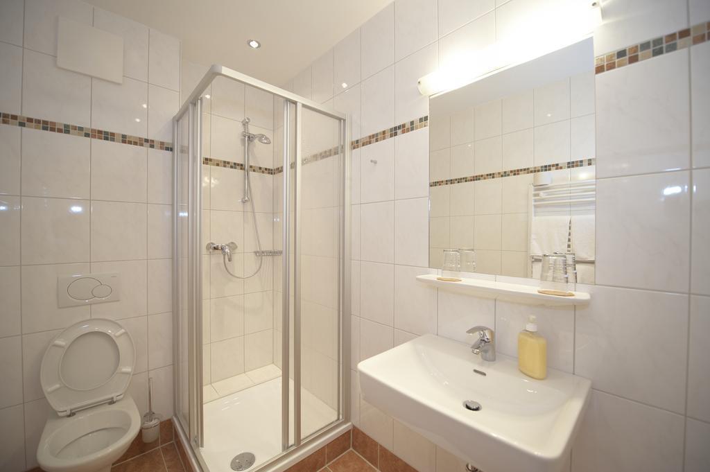 שלאדמינג Hotel Pariente מראה חיצוני תמונה