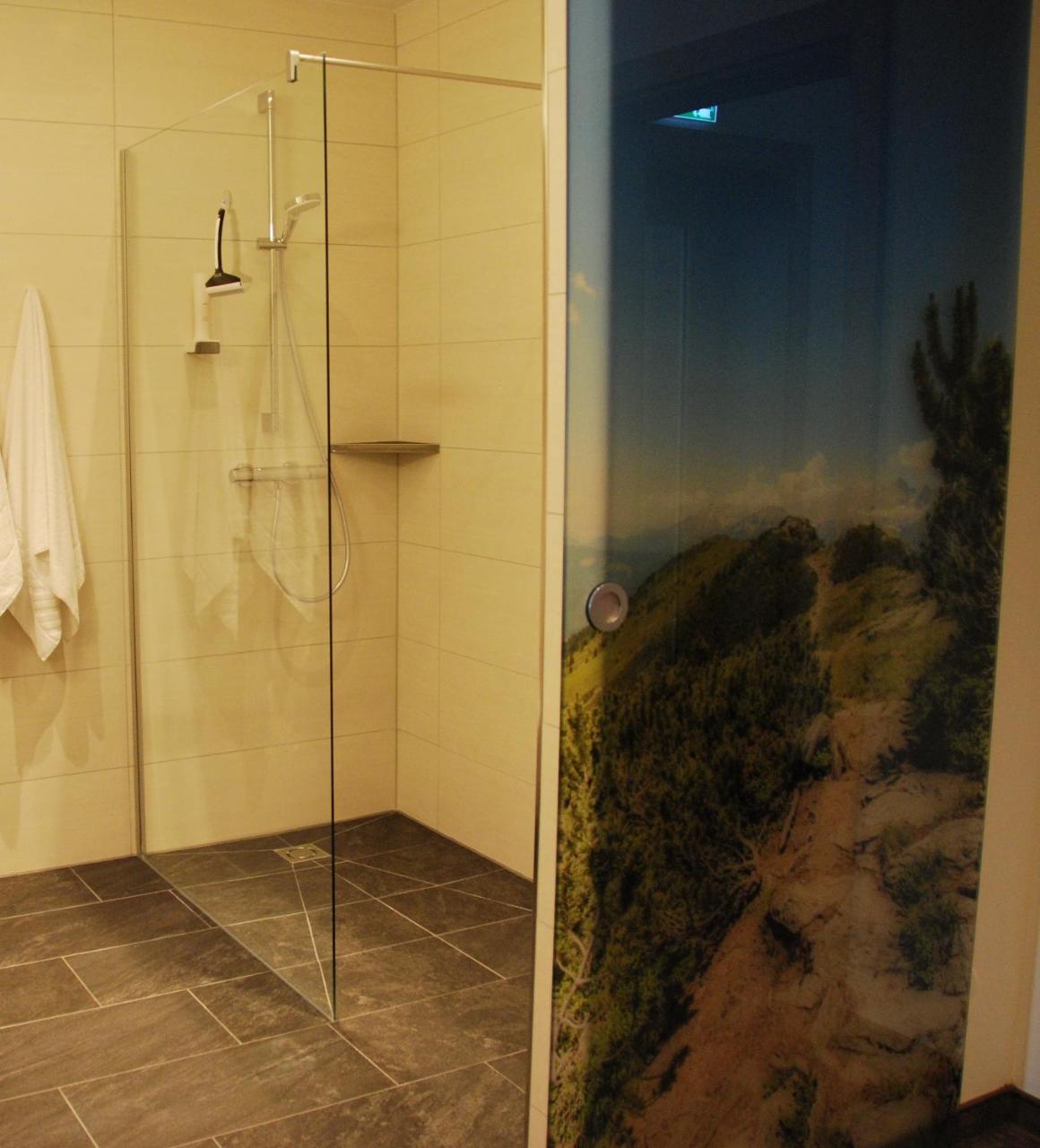 שלאדמינג Hotel Pariente מראה חיצוני תמונה